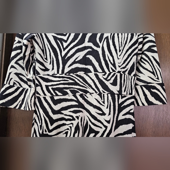 Diane Von Furstenberg Enola Zebra Faux Wrap Midi Dress - Picture 4 of 6